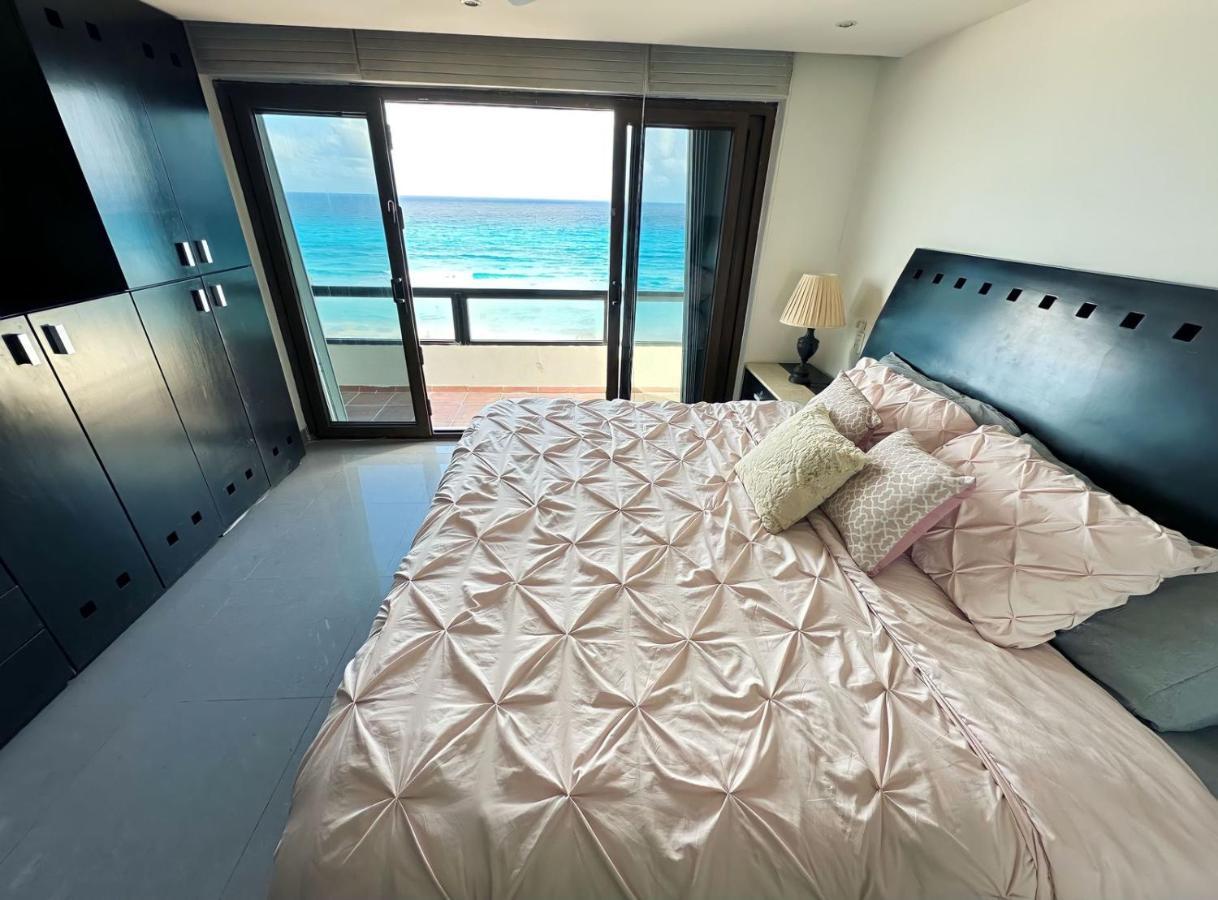 Amazing Beachfront Apartment Cancún Esterno foto