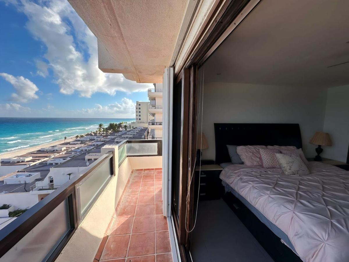 Amazing Beachfront Apartment Cancún Esterno foto